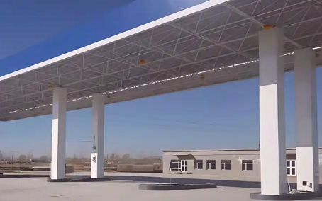黄南钢结构加油站罩棚_螺栓球网架_挑檐_形象柱!